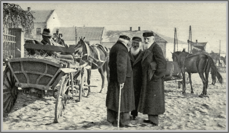 Żydzi na rynku w Słomnikach, w pobliżu karczmy, gdzie wcześniej zatrzymali się zamordowani za Miechowem kupcy.