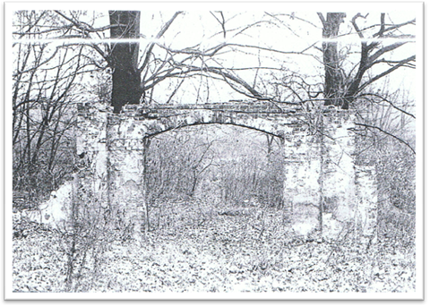 Rysunek 9. Zniszczona brama główna