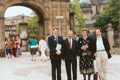 Przewodniczacy-wojewodzkiego-KLD-J-Baranowski-przyjmuje-w-Czestochowie-delegacje-partii-Liberalnej-z-Wielkiej-Brytanii-1992